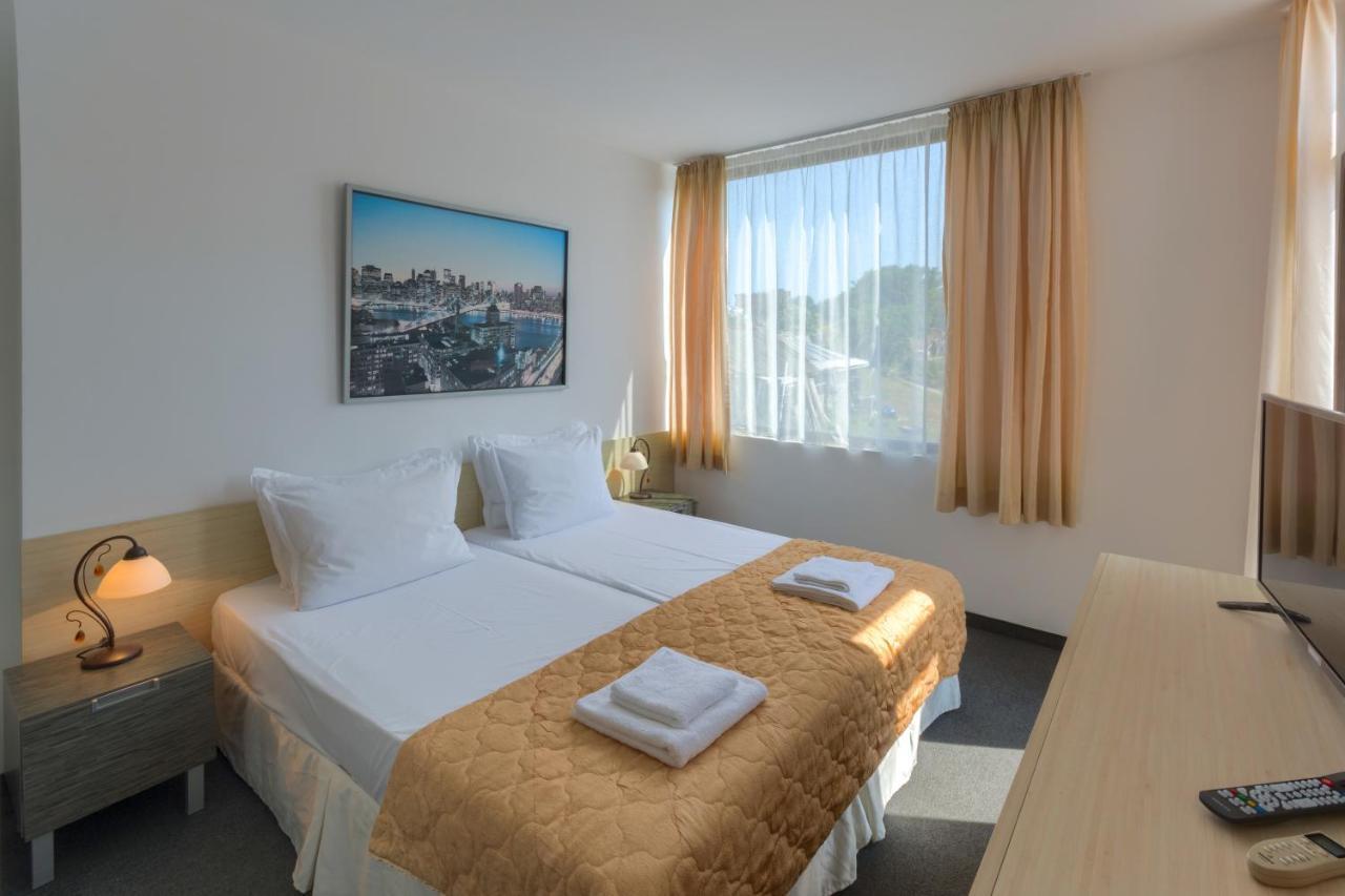 Hotel Odyssey Szozopol Kültér fotó