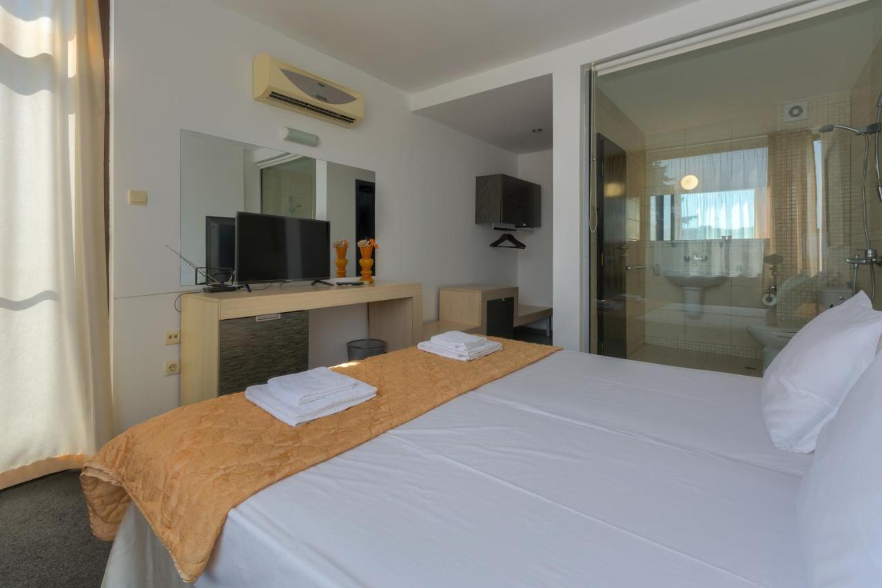 Hotel Odyssey Szozopol Kültér fotó