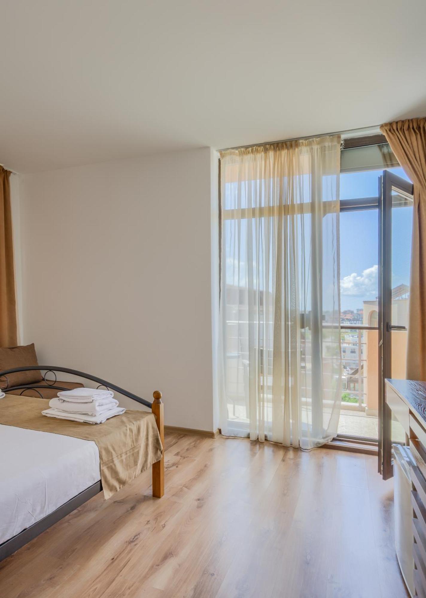 Hotel Odyssey Szozopol Kültér fotó